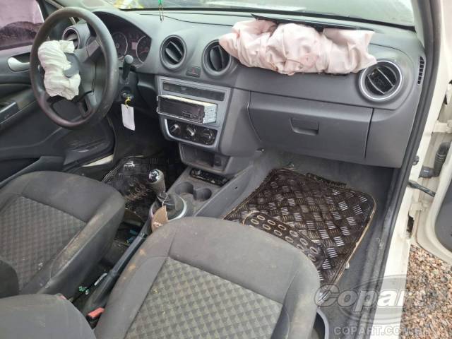 2015 VOLKSWAGEN SAVEIRO 