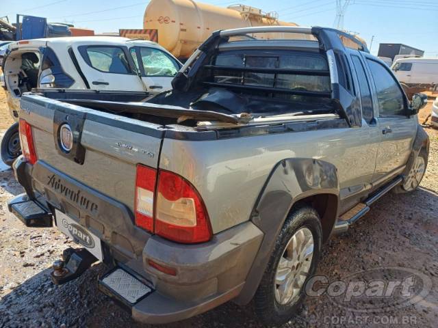 2013 FIAT STRADA 