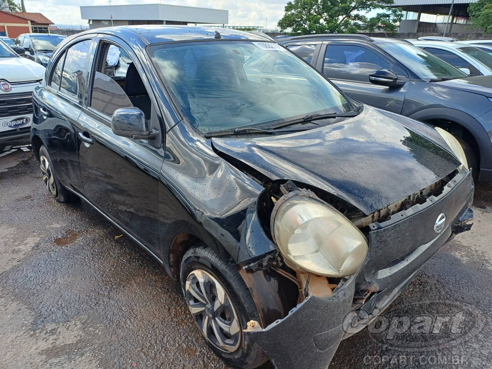 Veículo Nissan March Nissan March 2014 1.6 16V 2014 em leilão