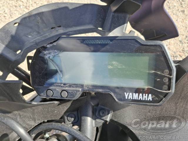 2025 YAMAHA YZF R15 