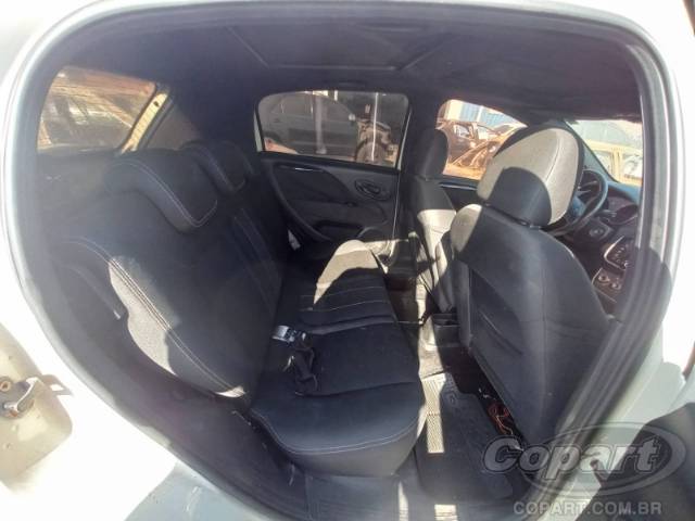 2015 FIAT PUNTO 