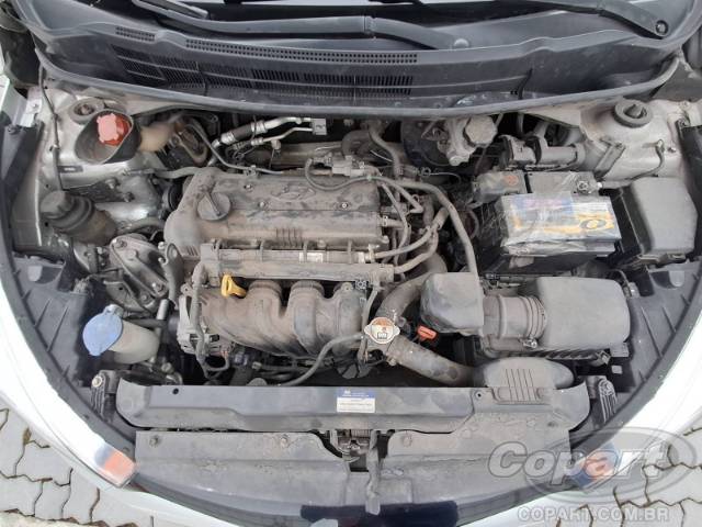 2015 HYUNDAI HB20S 