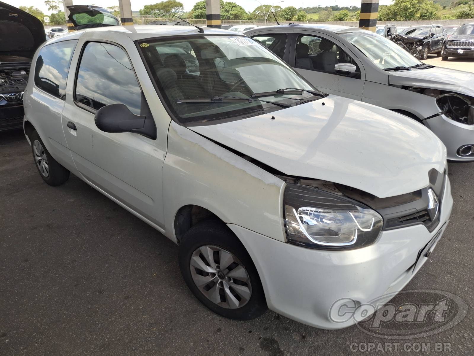 Veículo Renault Clio Renault Clio 2013 1.0 Flex 2014 em leilão
