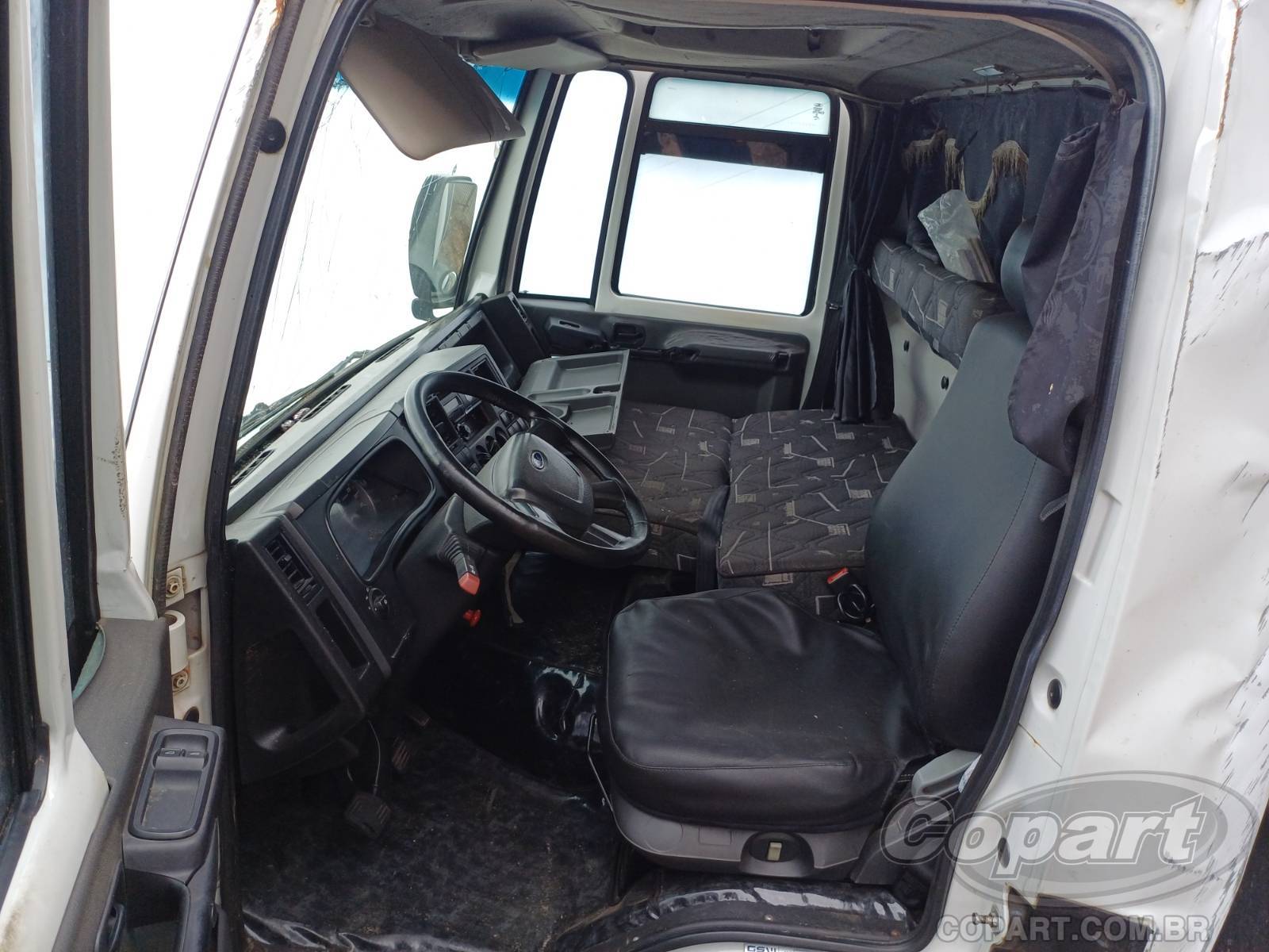 Foto 5: 2019 FORD CARGO 816