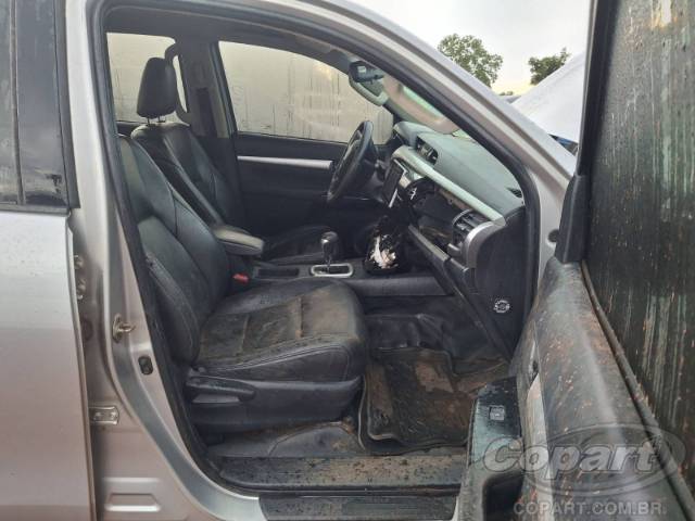 2017 TOYOTA HILUX CD 