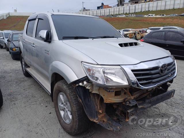 2012 TOYOTA HILUX CD 
