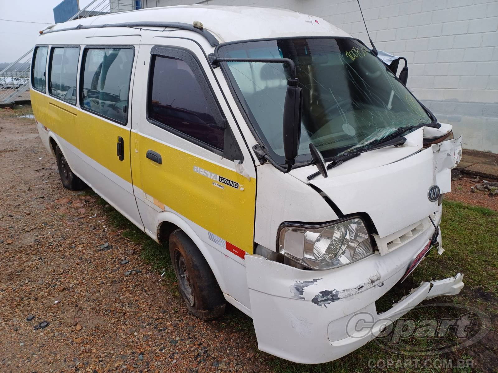 Veículo HYUNDAI BESTA GRAND KIA BESTA GRAND 2005 2005 em leilão