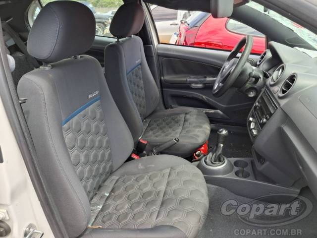 2015 VOLKSWAGEN GOL 