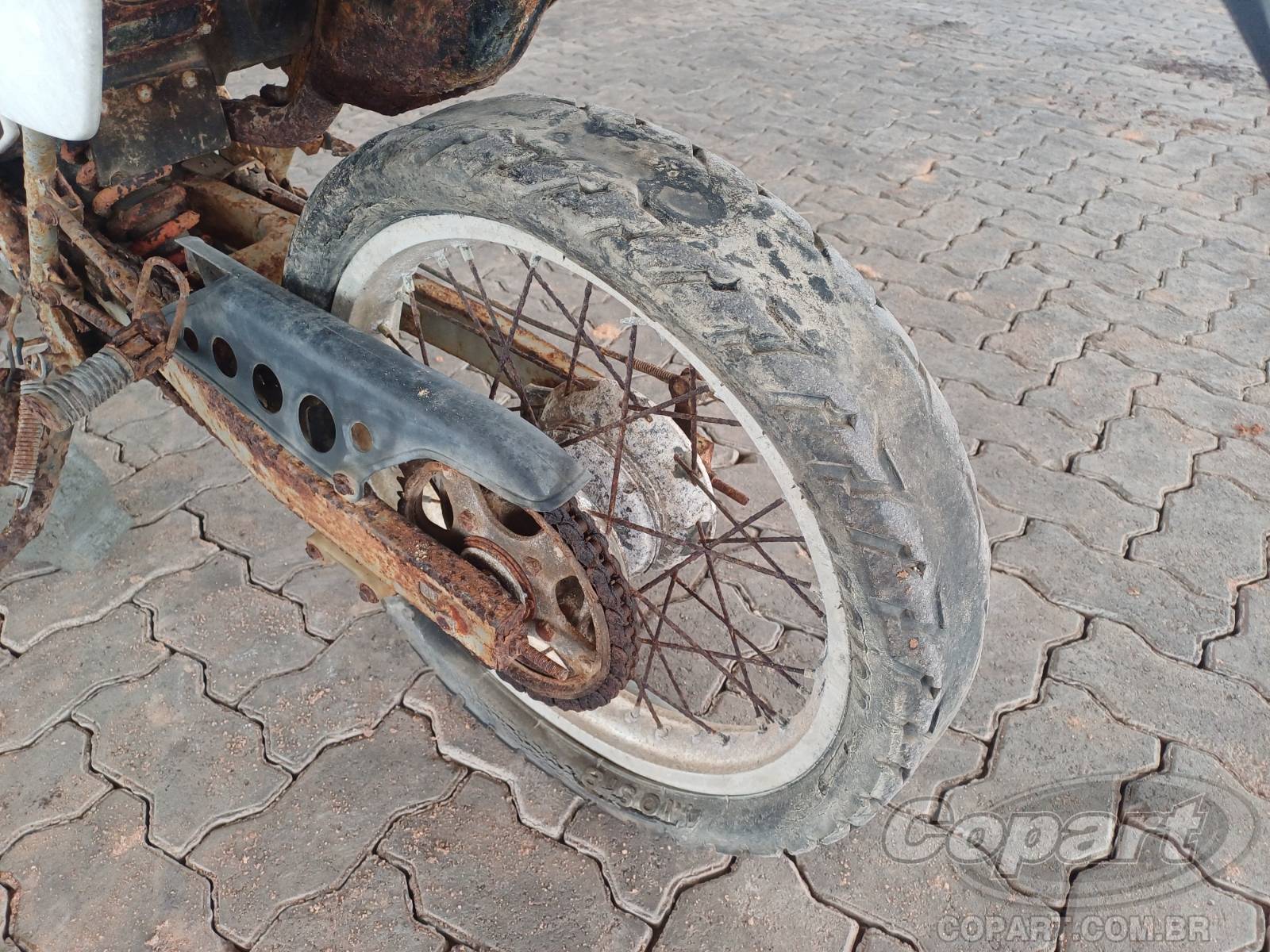 Foto 7 de 10: 2001 HONDA XR 200