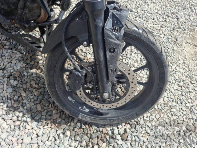 2025 HONDA CB 300F 