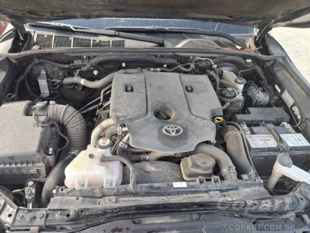 2024 TOYOTA HILUX CD 