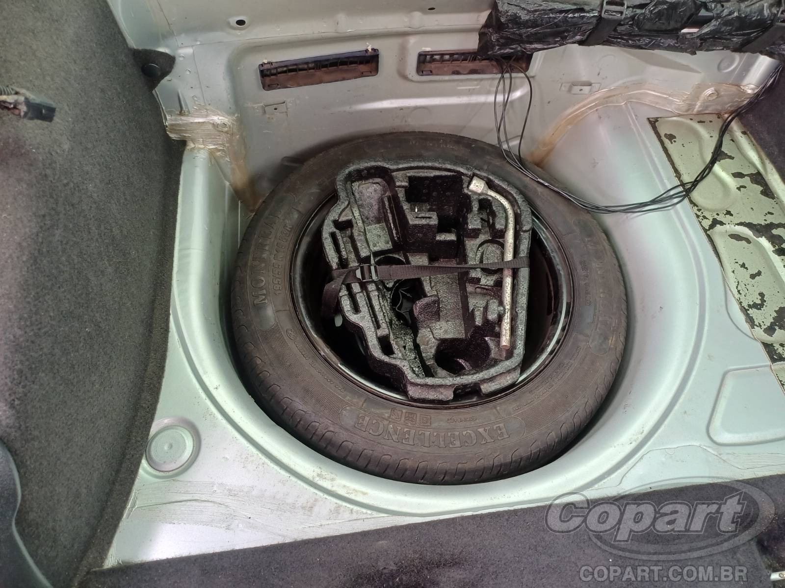 2010 VOLKSWAGEN FOX — foto 10 de 11