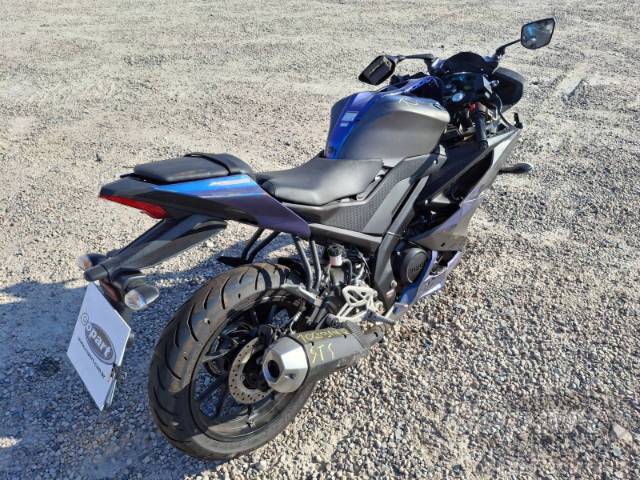 2025 YAMAHA YZF R15 