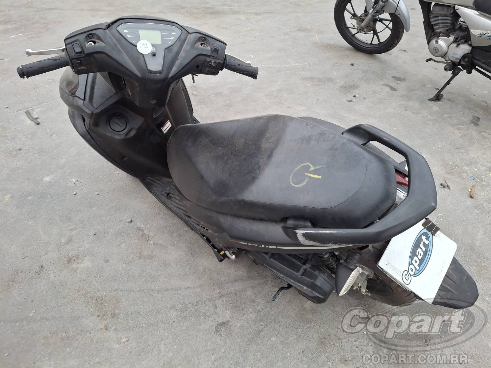 2025 YAMAHA FLUO — foto 3 de 13