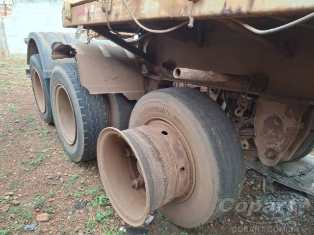 2001 RANDON SEMI-REBOQUE 