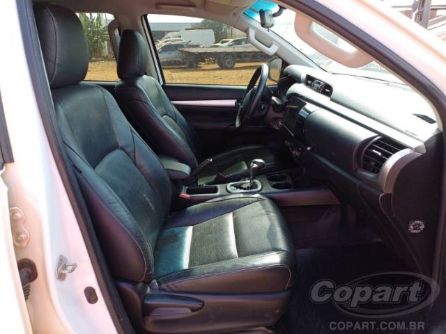 2024 TOYOTA HILUX CD 