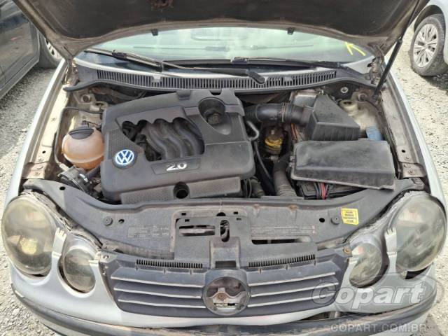 2004 VOLKSWAGEN POLO SEDAN 