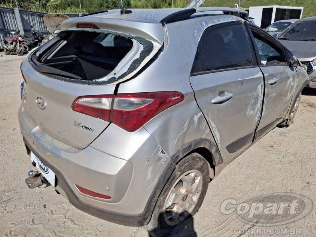 2015 HYUNDAI HB20 