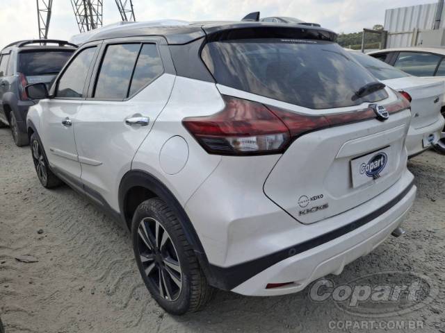 2022 NISSAN KICKS 