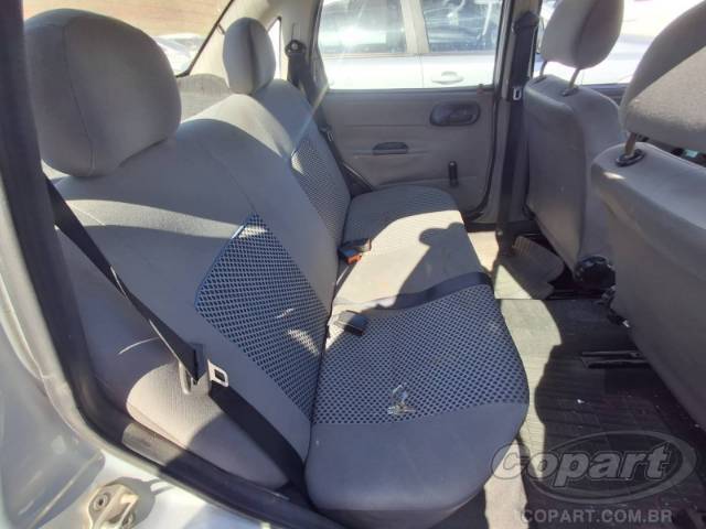 2010 CHEVROLET CLASSIC 