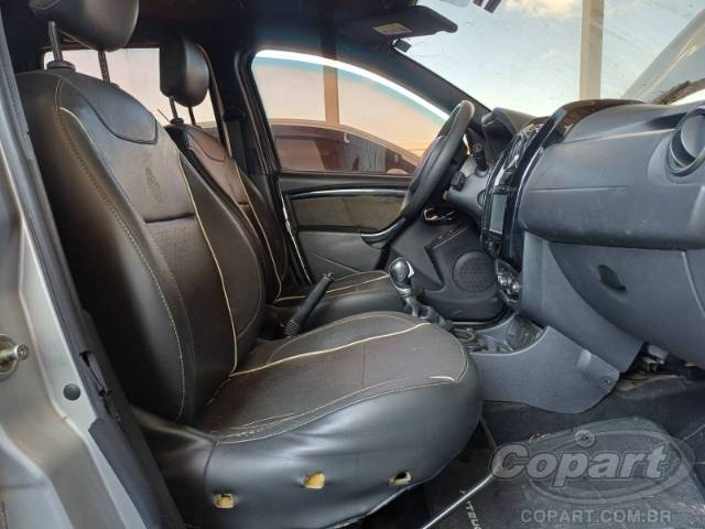 2017 RENAULT DUSTER OROCH 