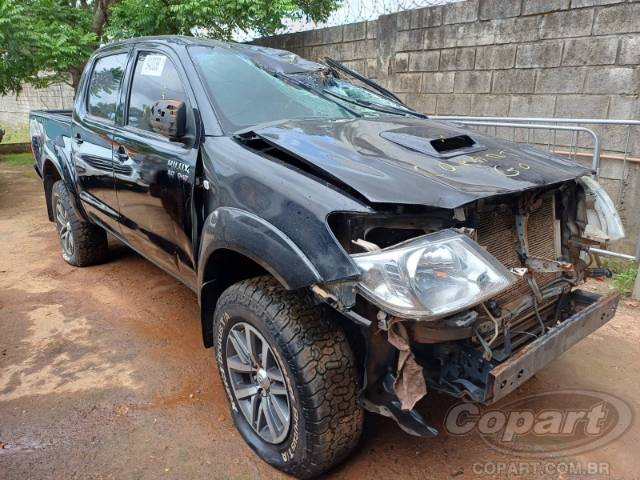2011 TOYOTA HILUX CD 