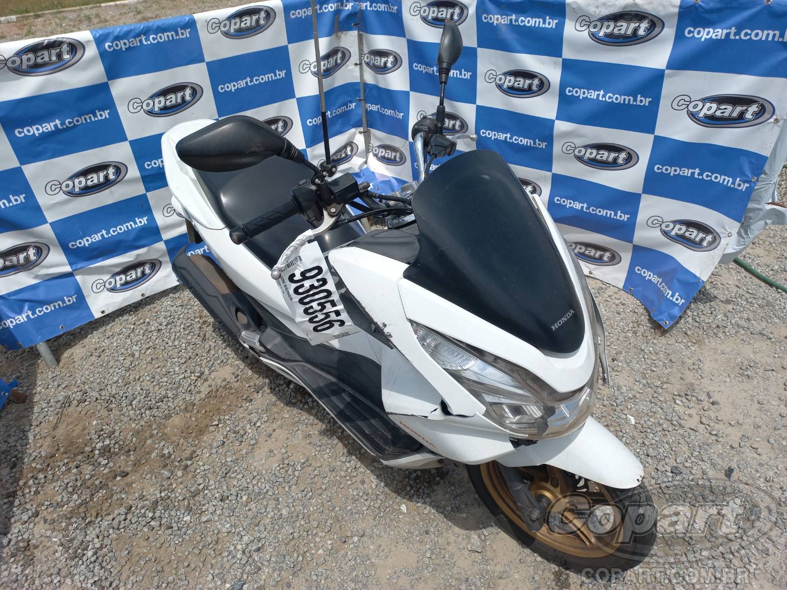 Veículo HONDA PCX Honda PCX 150 DLX 2016 Pequena Monta 2016 em leilão