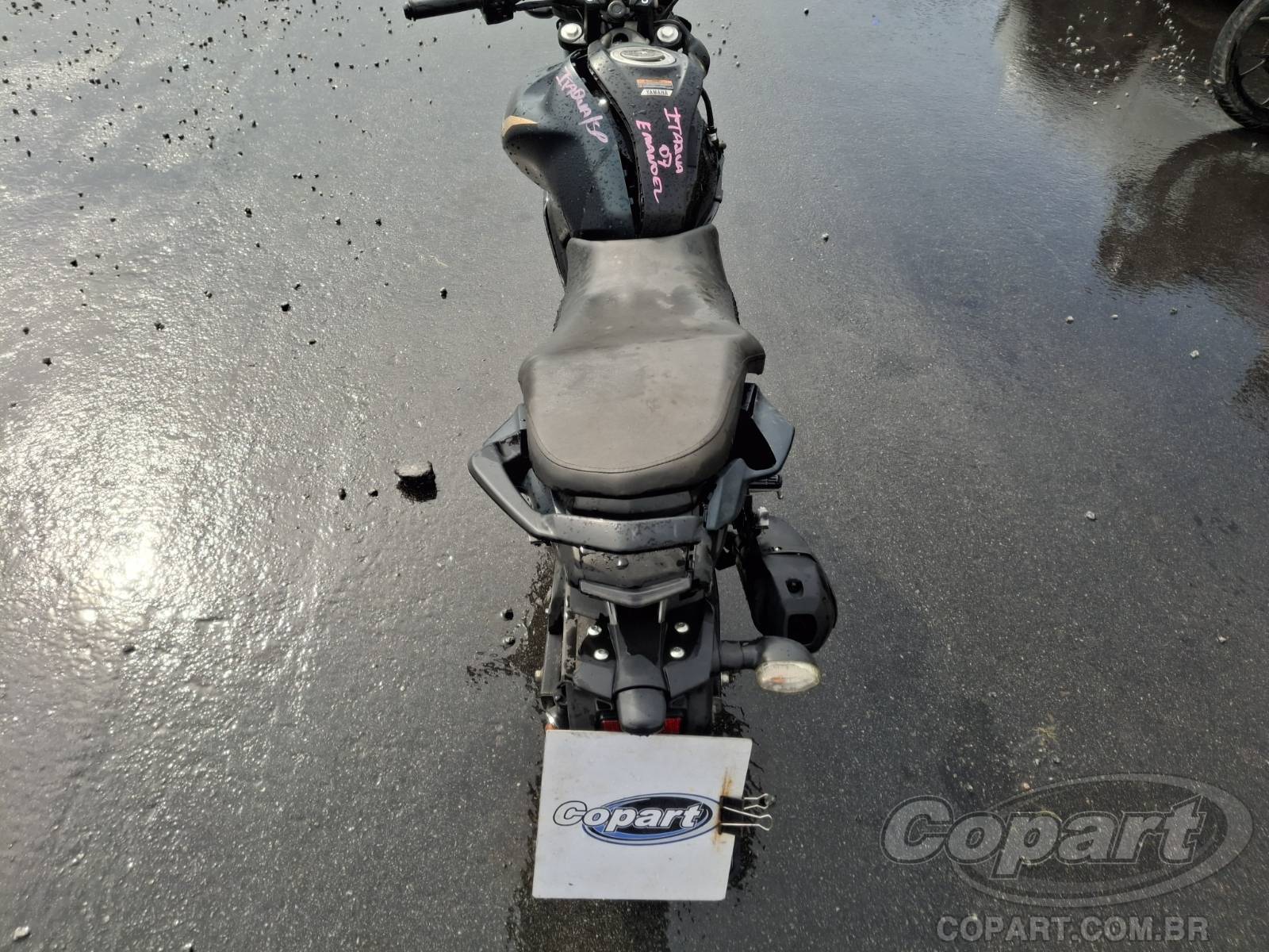 Foto 10 de 10: 2025 YAMAHA FZ15