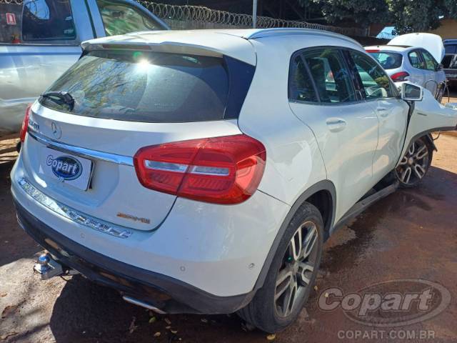 2016 MERCEDES BENZ GLA 