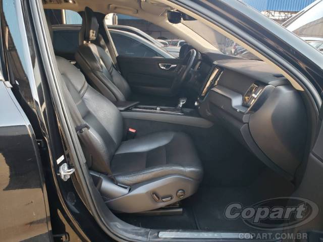 2019 VOLVO XC60 