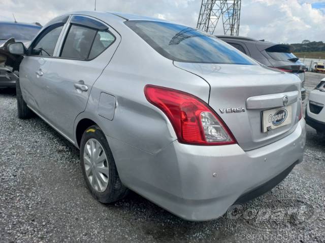 2017 NISSAN VERSA 