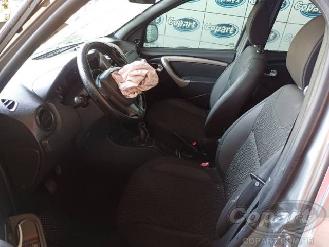 2019 RENAULT DUSTER OROCH 