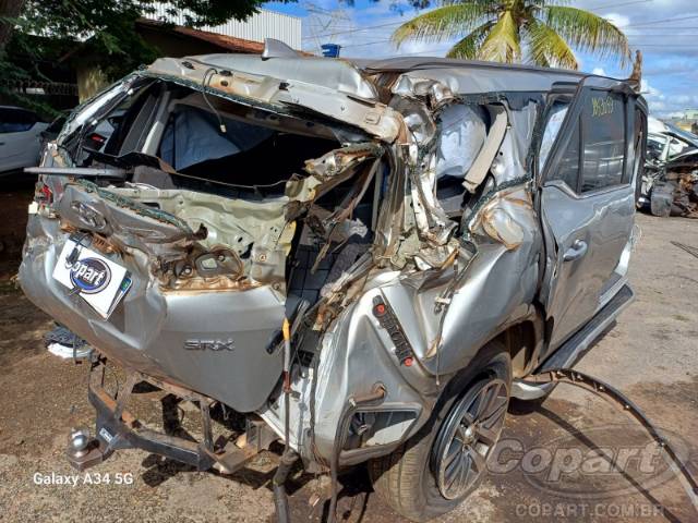 2017 TOYOTA HILUX SW4 