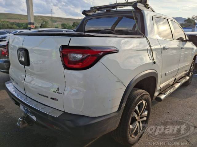 2017 FIAT TORO 