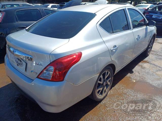 2017 NISSAN VERSA 