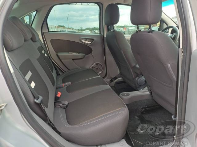 2015 FIAT GRAND SIENA 