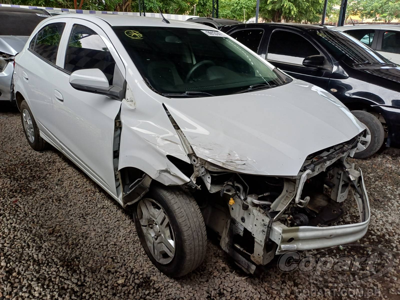 Chevrolet Onix LT 4 2015 Colisão Média Monta