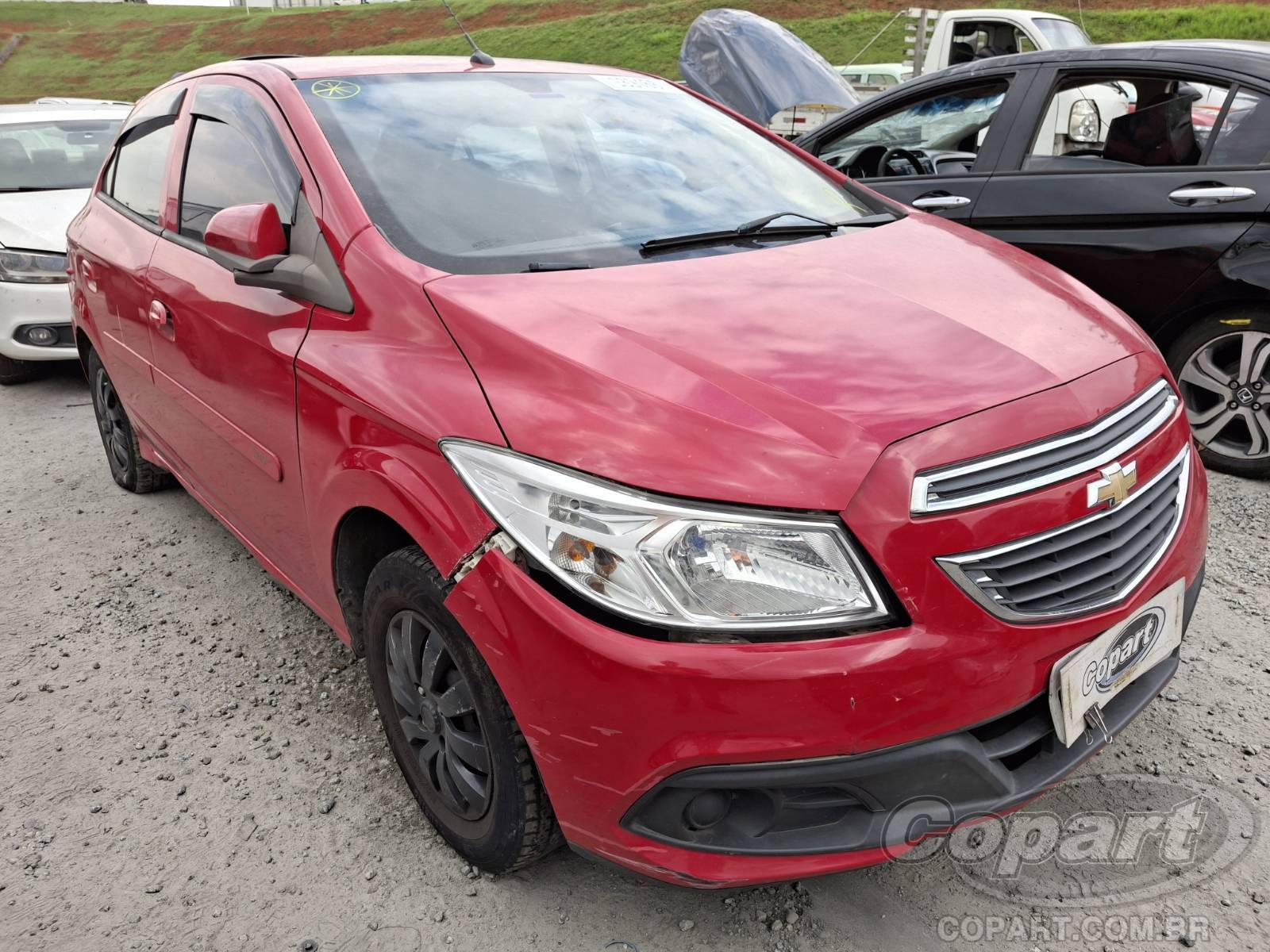 Veículo GM - Chevrolet Onix Chevrolet Onix LT 1.0 SPE 2013 Médio Dano Traseiro 2013 em leilão
