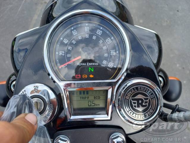 2025 ROYAL ENFIELD CLASSIC 