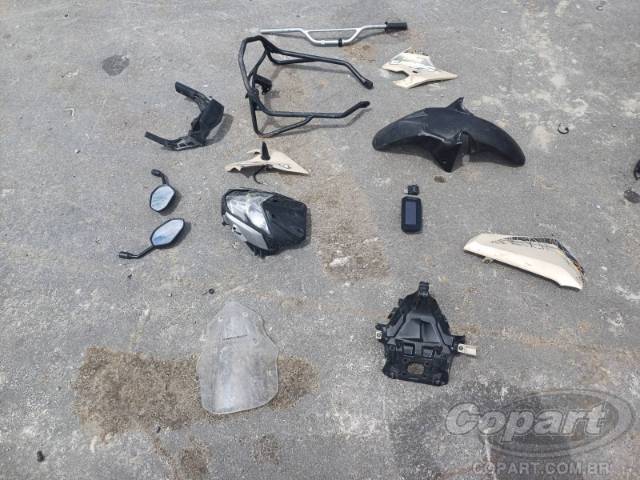 2025 HONDA XRE SAHARA 300 