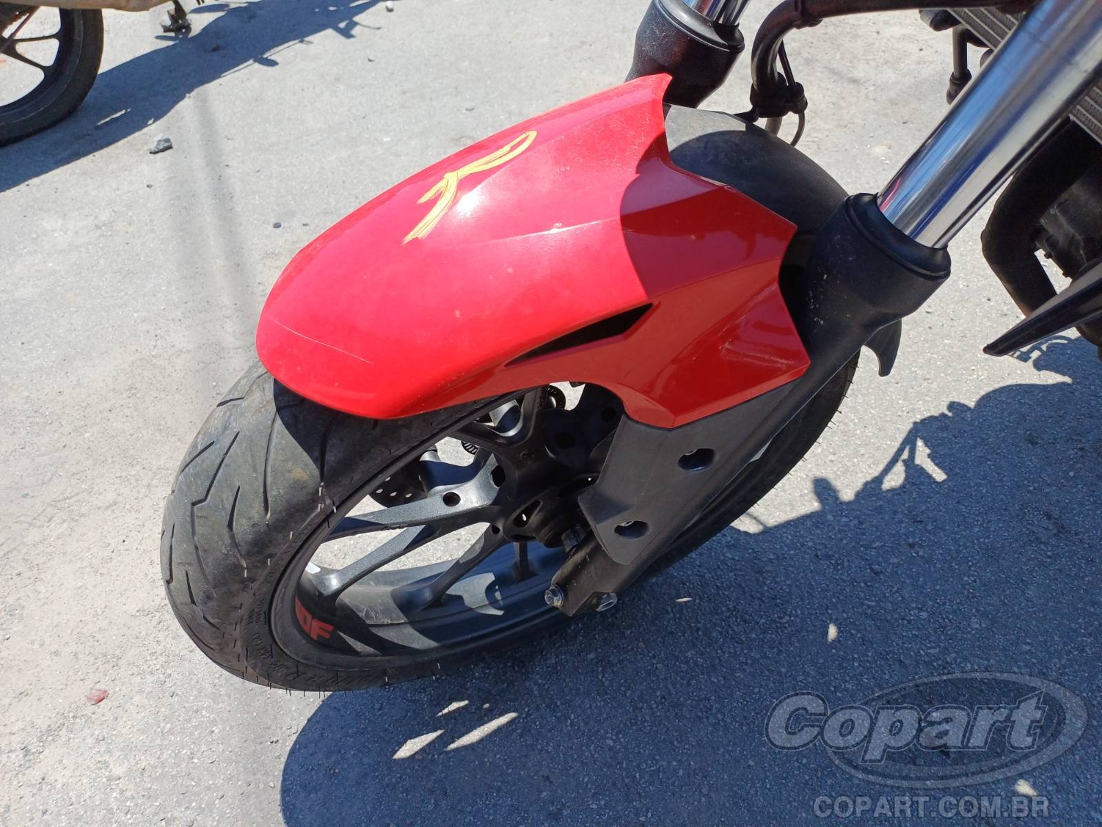 Foto 8 de 10: 2025 HONDA CB 300F