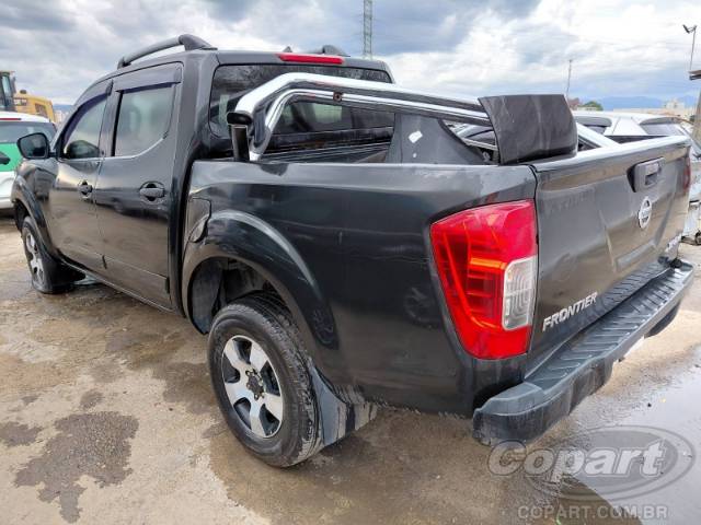 2021 NISSAN FRONTIER CD 