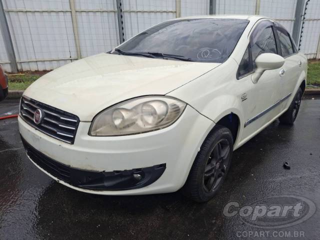 2015 FIAT LINEA 