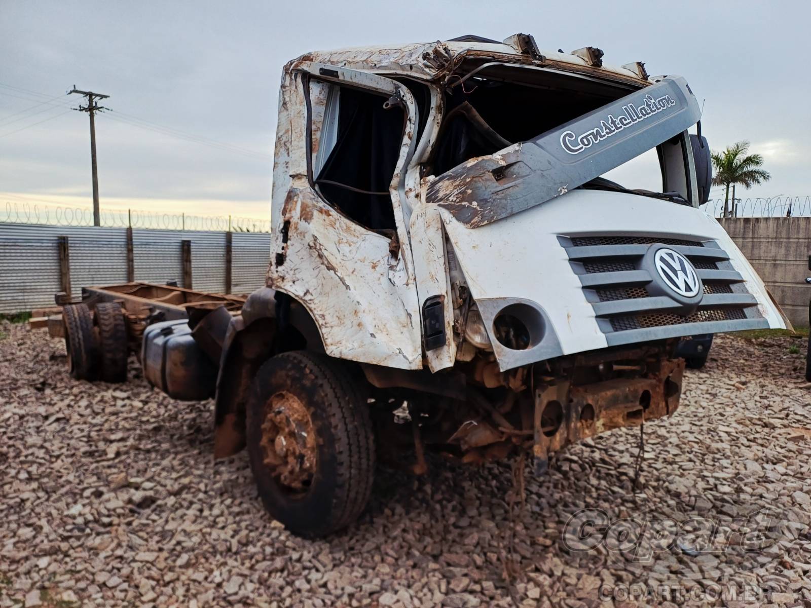 Veículo VOLKSWAGEN Constellation 2016 VOLKSWAGEN CONSTELLATION 17.230 4.6 Diesel 2016 em leilão