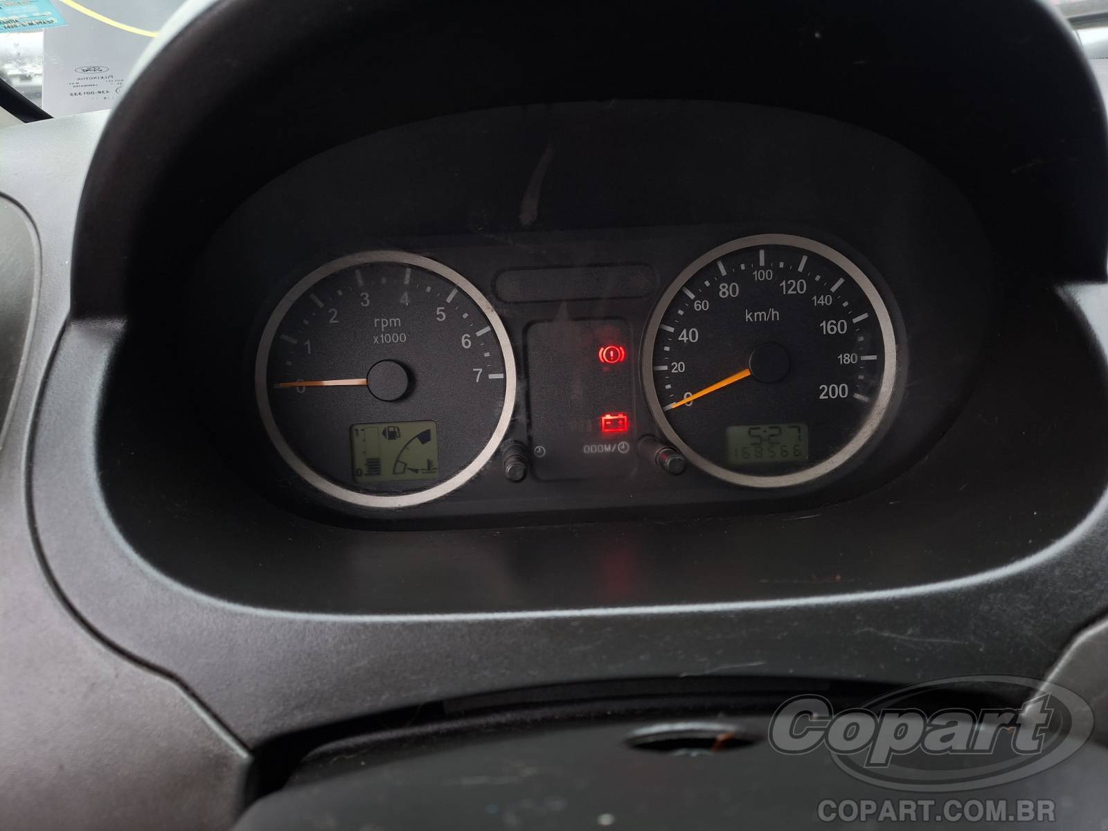 2005 FORD FIESTA SEDAN — foto 8 de 10