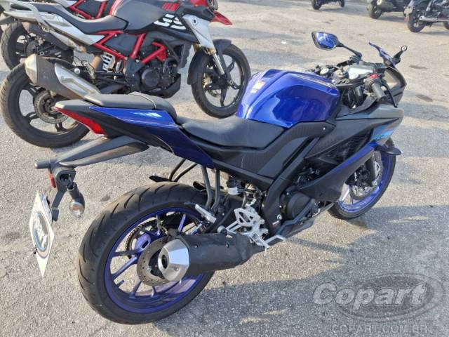 2025 YAMAHA YZF R15 