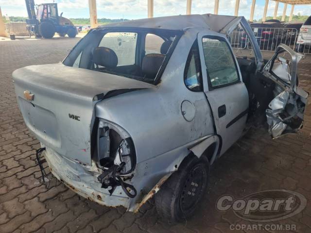 2004 CHEVROLET CORSA SEDAN 