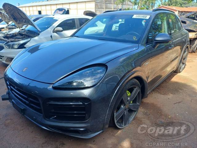2020 PORSCHE CAYENNE 