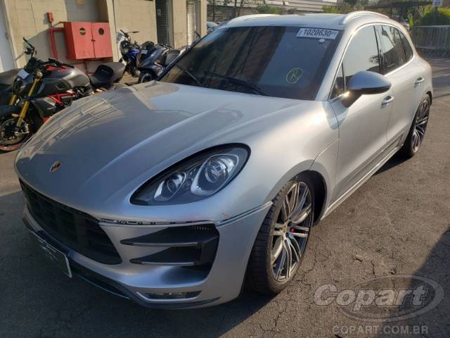 2015 PORSCHE MACAN 