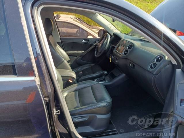 2010 VOLKSWAGEN TIGUAN 